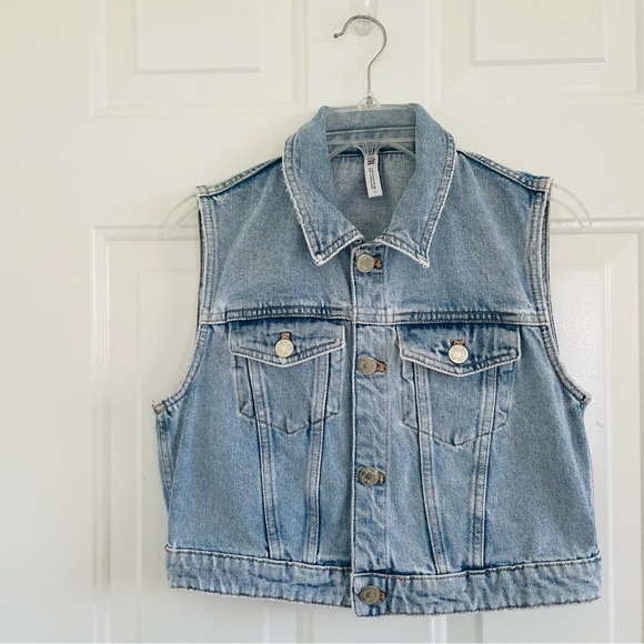 Zara Women’s Buttoned collared Crop Denim Vest Size M - Picture 1 of 8